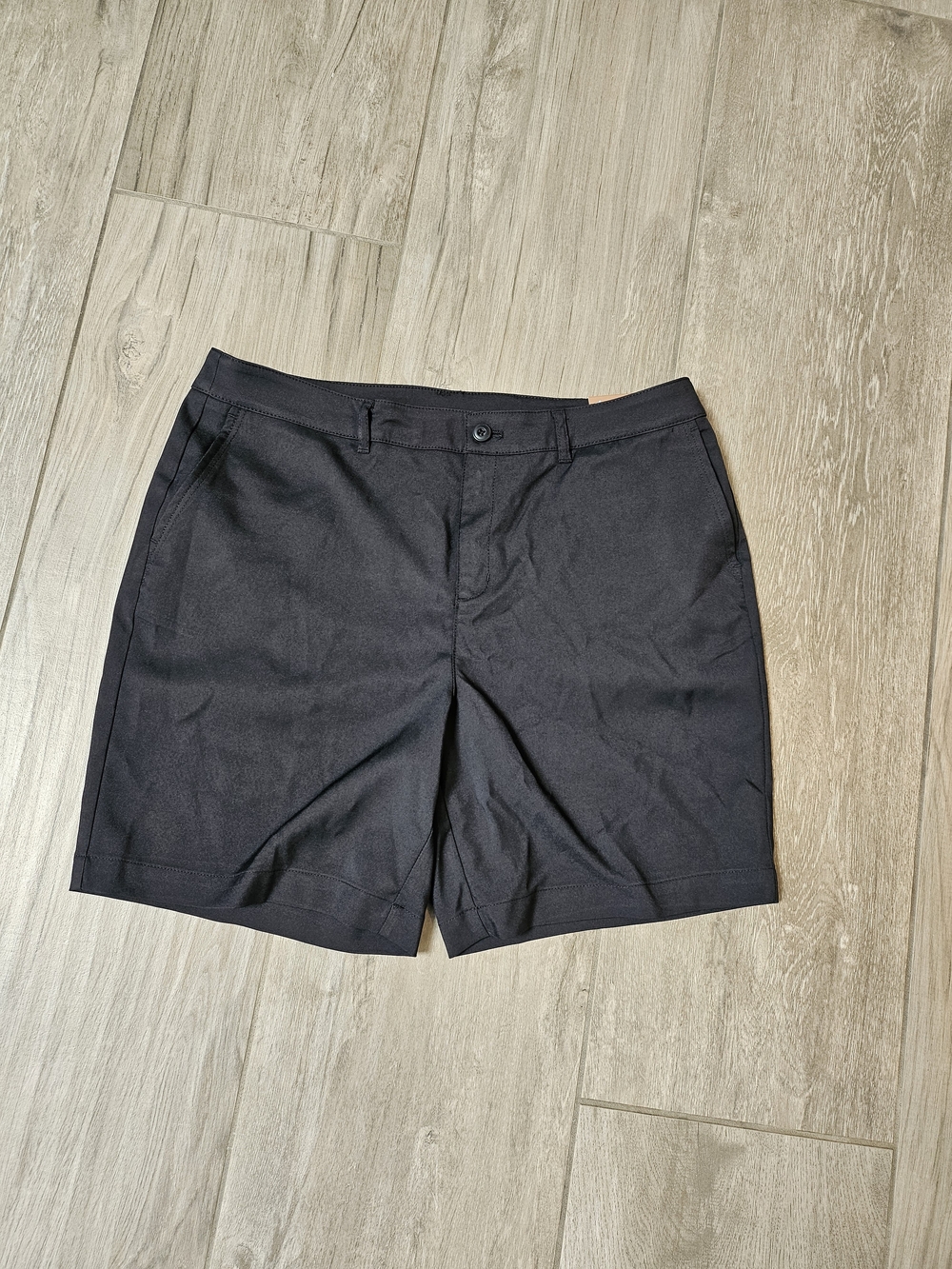 NWT Women's Black Performance Golf Shorts - Classic Everyday Style